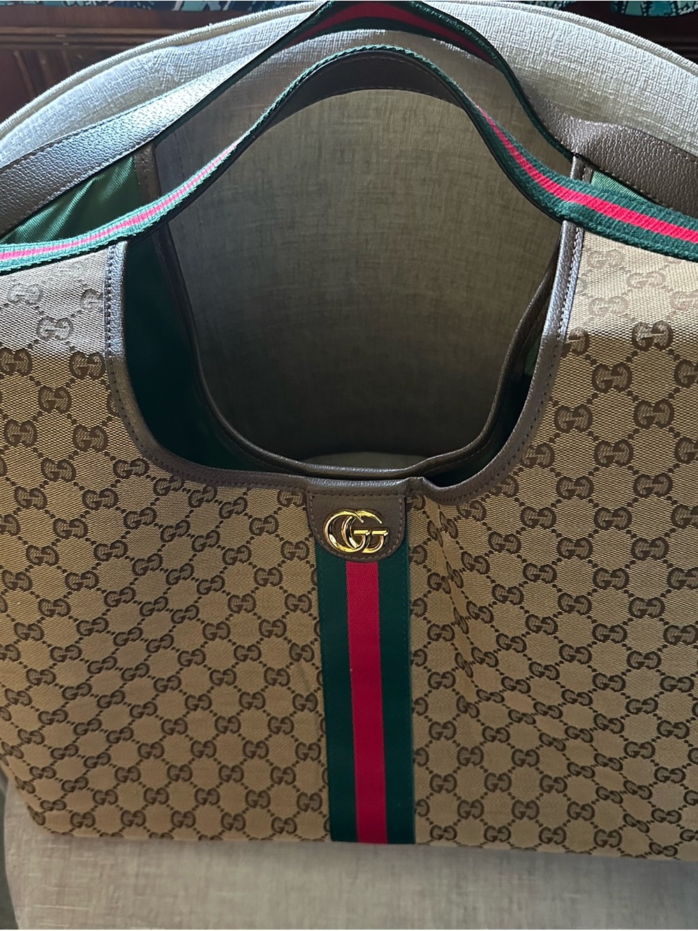 Gucci Brown GG Supreme Canvas Shoulder Bag with Web Stripe - Picture 2 of 10